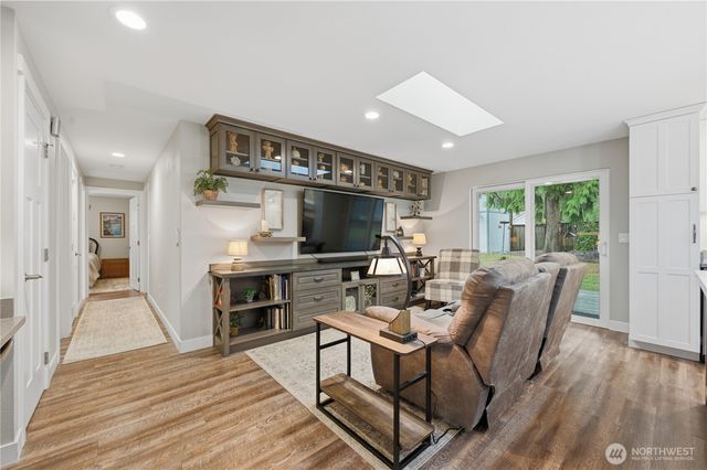 80 E Channel Drive, Allyn, WA 98524