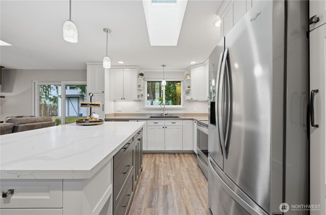 80 E Channel Drive, Allyn, WA 98524