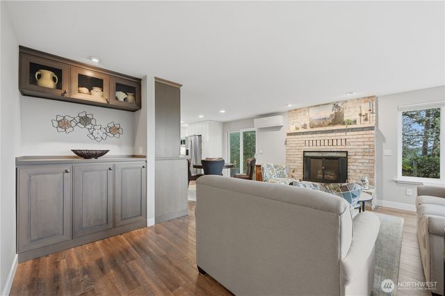 80 E Channel Drive, Allyn, WA 98524