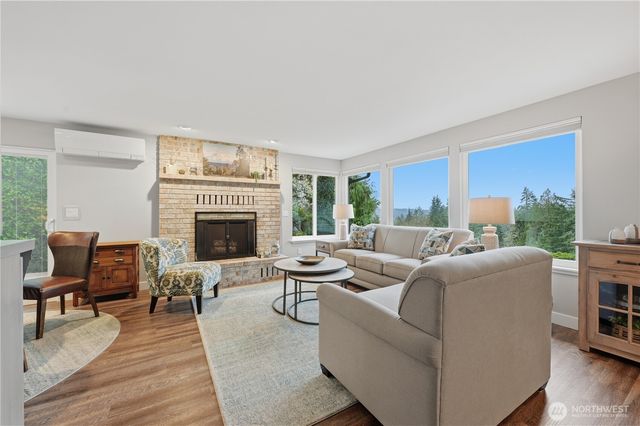 80 E Channel Drive, Allyn, WA 98524