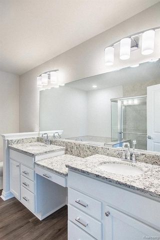 5 Grandview Circle 70, White Lake, MI 48386