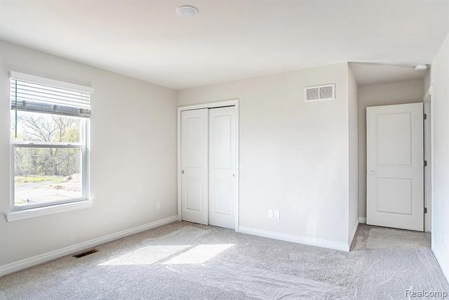 5 Grandview Circle 70, White Lake, MI 48386