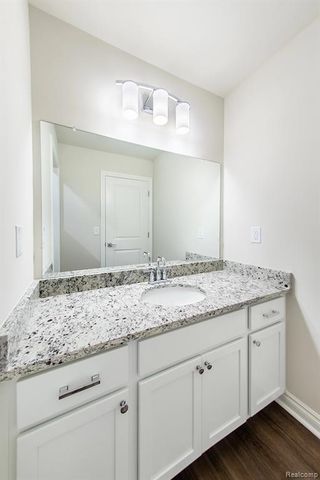 5 Grandview Circle 70, White Lake, MI 48386