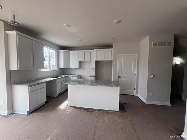 5 Grandview Circle 70, White Lake, MI 48386