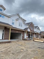 5 Grandview Circle 70, White Lake, MI 48386