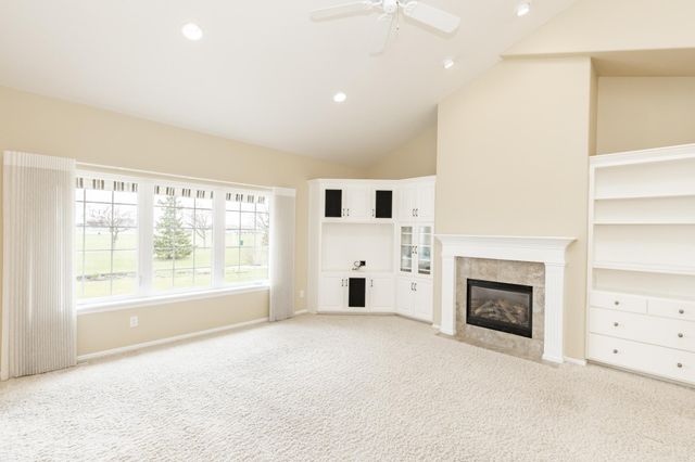 4532 Woodhaven Drive S, Fargo, ND 58104