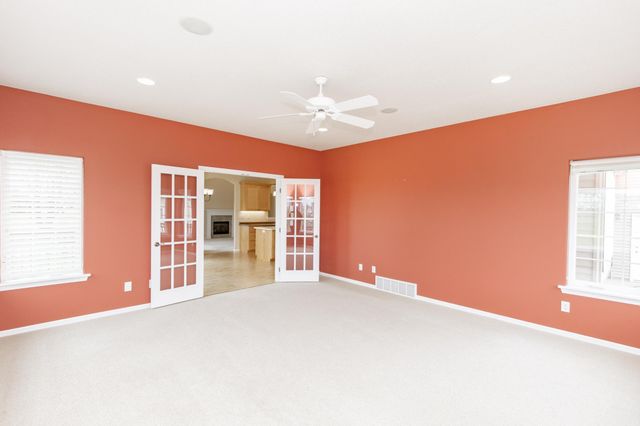 4532 Woodhaven Drive S, Fargo, ND 58104