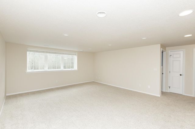 4532 Woodhaven Drive S, Fargo, ND 58104