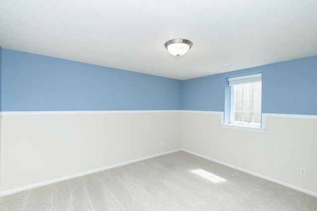 4532 Woodhaven Drive S, Fargo, ND 58104