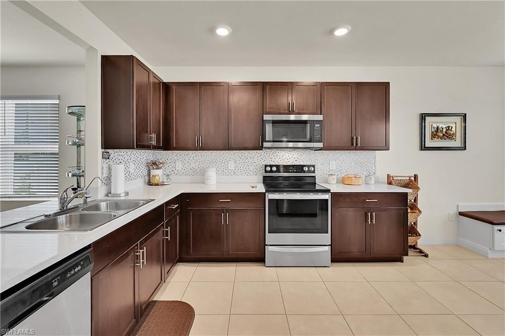 1616 NE 6th PL, CAPE CORAL, FL 33909 — photo 3