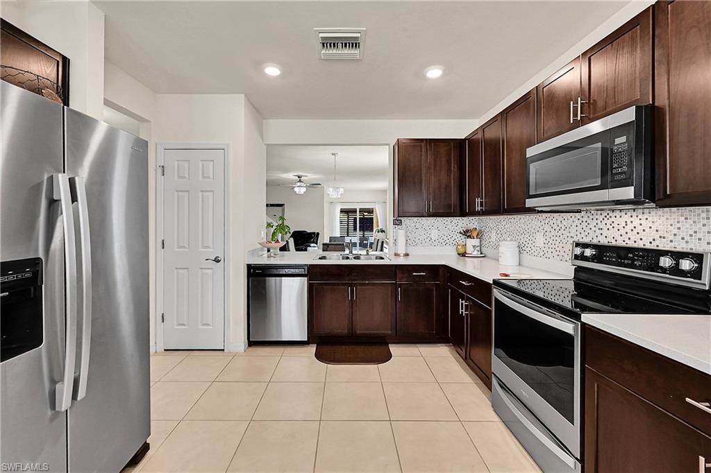 1616 NE 6th PL, CAPE CORAL, FL 33909 — photo 4