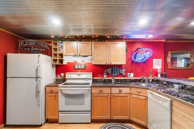 1904 16th Street NW, Faribault, MN 55021