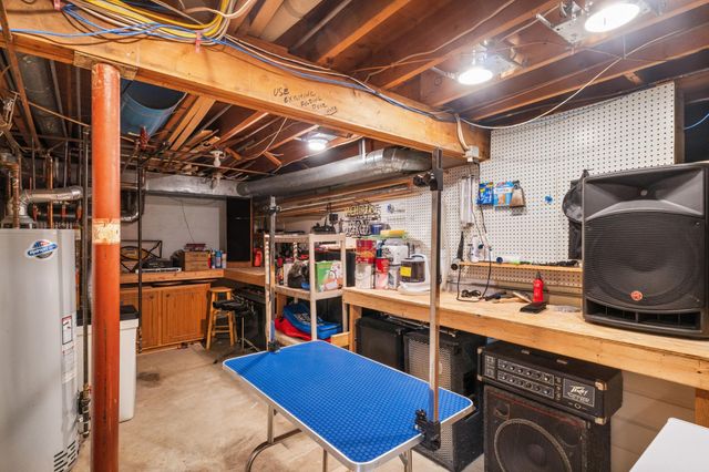 1904 16th Street NW, Faribault, MN 55021