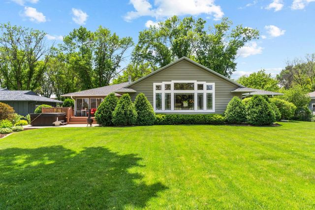 1904 16th Street NW, Faribault, MN 55021