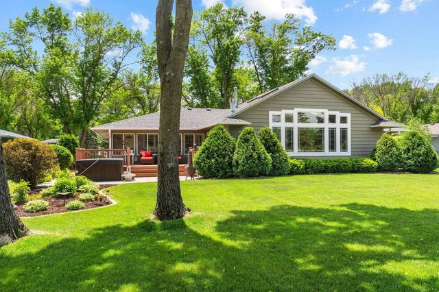 1904 16th Street NW, Faribault, MN 55021