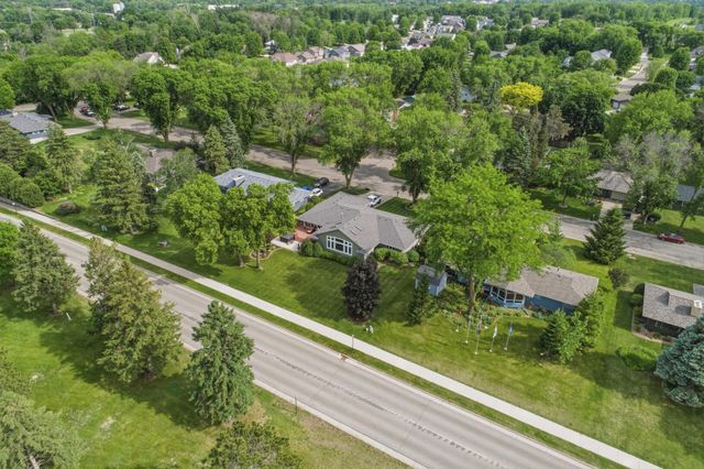 1904 16th Street NW, Faribault, MN 55021