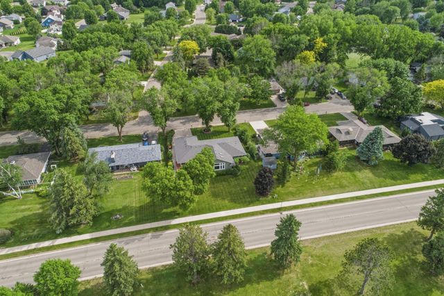 1904 16th Street NW, Faribault, MN 55021