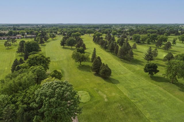 1904 16th Street NW, Faribault, MN 55021