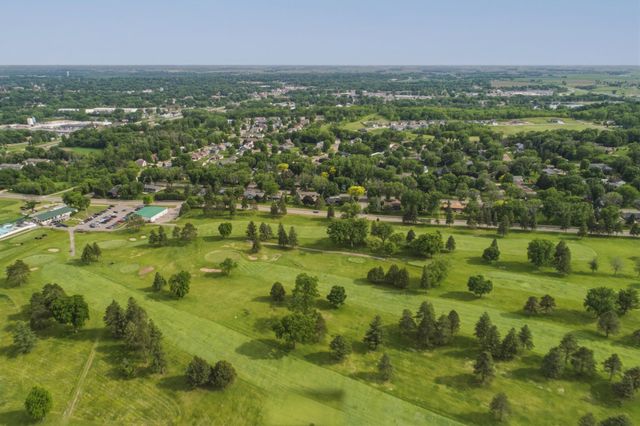 1904 16th Street NW, Faribault, MN 55021