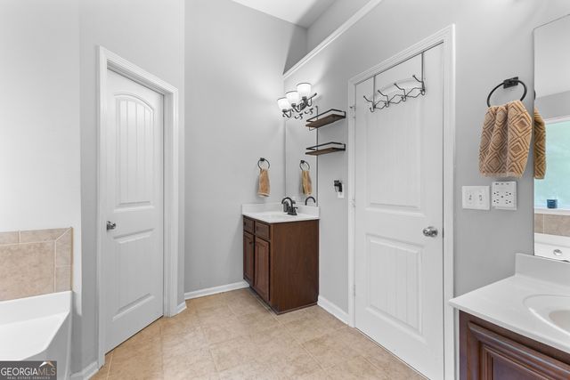 12 Seville Court, Newnan, GA 30263