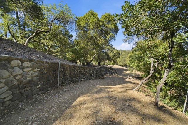 15400 Madrone Hill Road, Saratoga, CA 95070