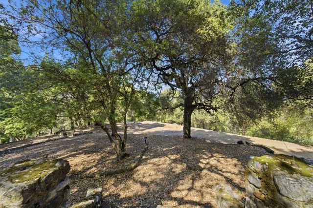 15400 Madrone Hill Road, Saratoga, CA 95070