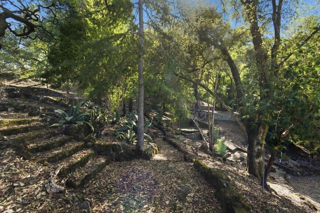 15400 Madrone Hill Road, Saratoga, CA 95070