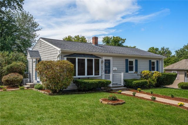 8 Benelli Street, Woonsocket, RI 02895