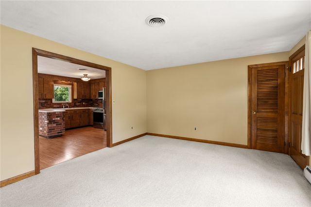8 Benelli Street, Woonsocket, RI 02895