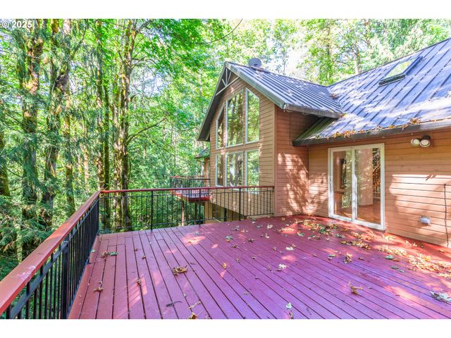 29409 E EDGEWATER Dr, Welches, OR 97067