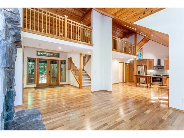 29409 E EDGEWATER Dr, Welches, OR 97067