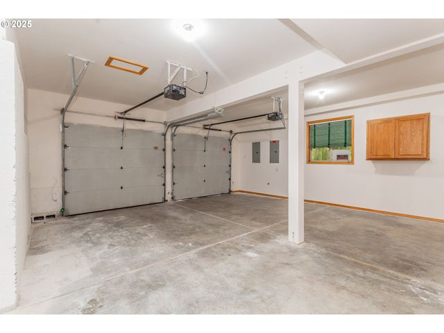 29409 E EDGEWATER Dr, Welches, OR 97067