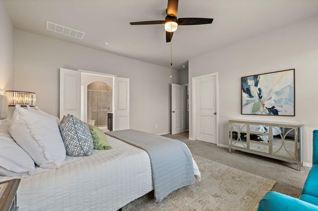 503 Hendelson LN, Hutto, TX 78634