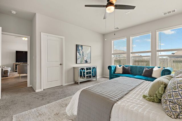 503 Hendelson LN, Hutto, TX 78634