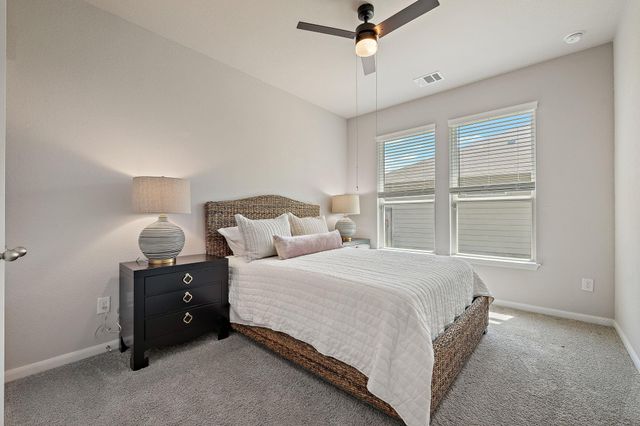 503 Hendelson LN, Hutto, TX 78634