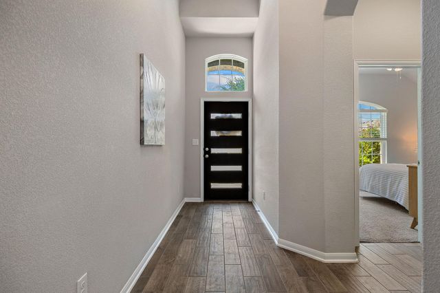 503 Hendelson LN, Hutto, TX 78634