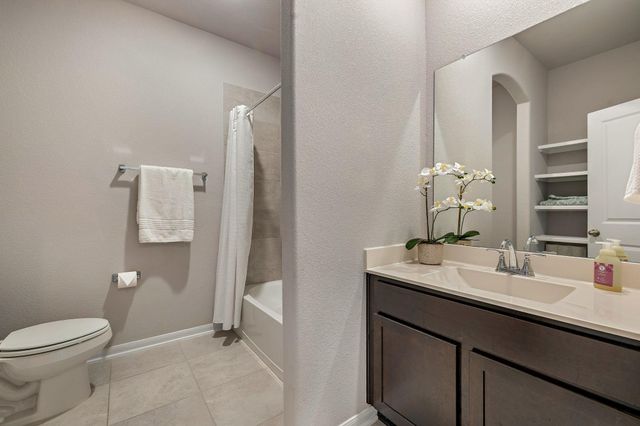 503 Hendelson LN, Hutto, TX 78634