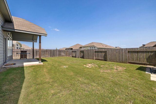503 Hendelson LN, Hutto, TX 78634