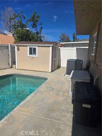 7838 Lavender Court, Highland, CA 92346