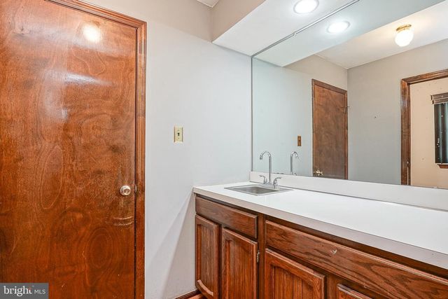11 OAK ST, Blackwood, NJ 08012