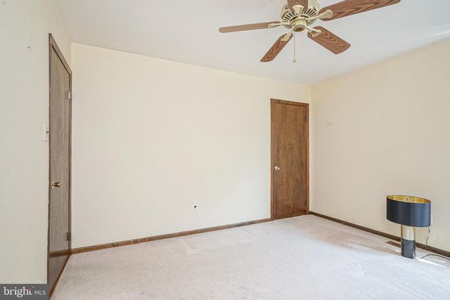 11 OAK ST, Blackwood, NJ 08012