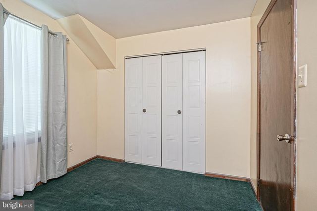 11 OAK ST, Blackwood, NJ 08012