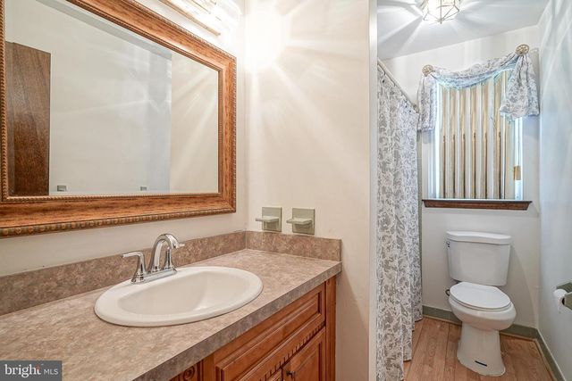 11 OAK ST, Blackwood, NJ 08012