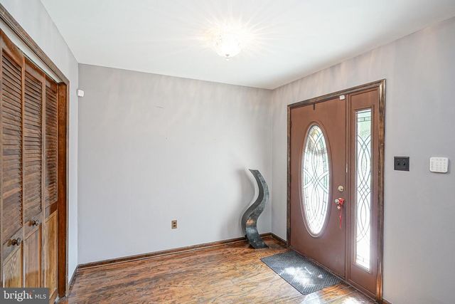 11 OAK ST, Blackwood, NJ 08012