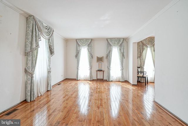 11 OAK ST, Blackwood, NJ 08012