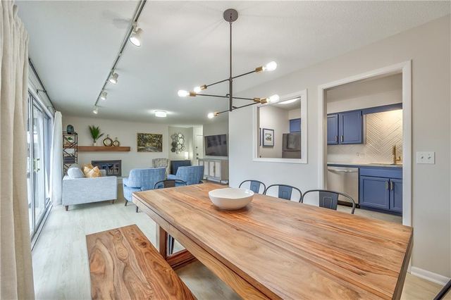 8718 METCALF Avenue 102, Overland Park, KS 66212