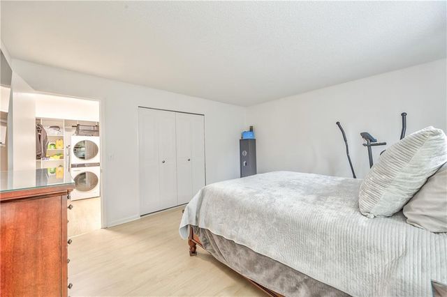 8718 METCALF Avenue 102, Overland Park, KS 66212