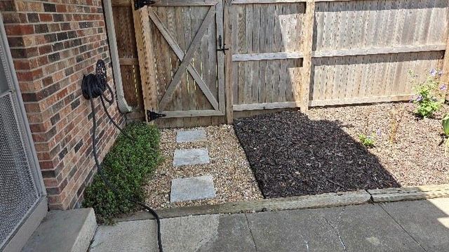 8718 METCALF Avenue 102, Overland Park, KS 66212