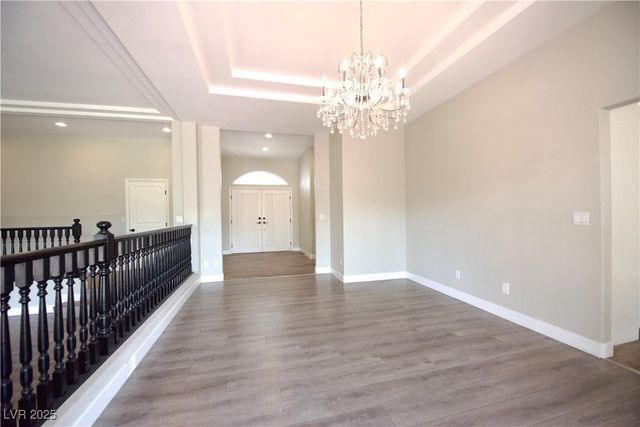 2111 Loro Court, Las Vegas, NV 89117