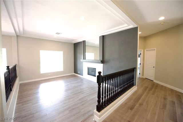 2111 Loro Court, Las Vegas, NV 89117